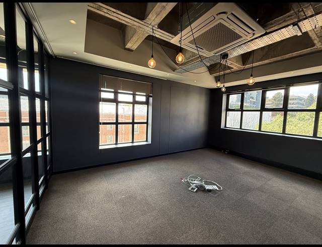 745M² OFFICE TO LET IN ROSEBANK